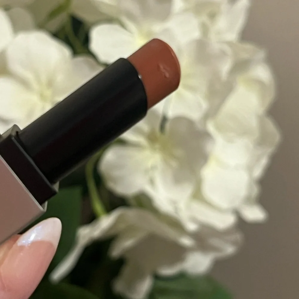 NARS • SOFT MATTE TINTED LIP BALM • INTIMATE